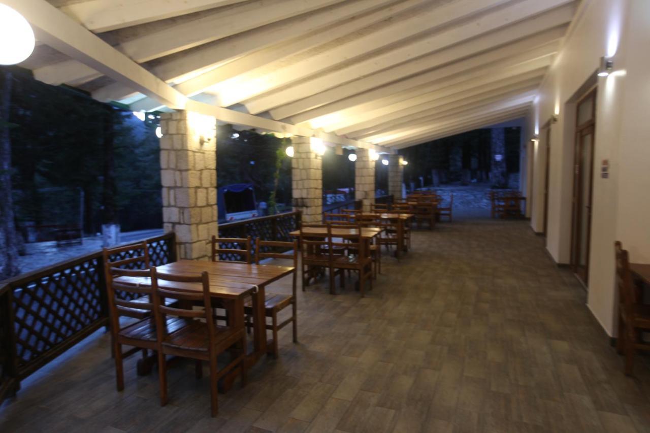 Bujtina Uji I Panjes, Log Cabins Dukat Exterior foto